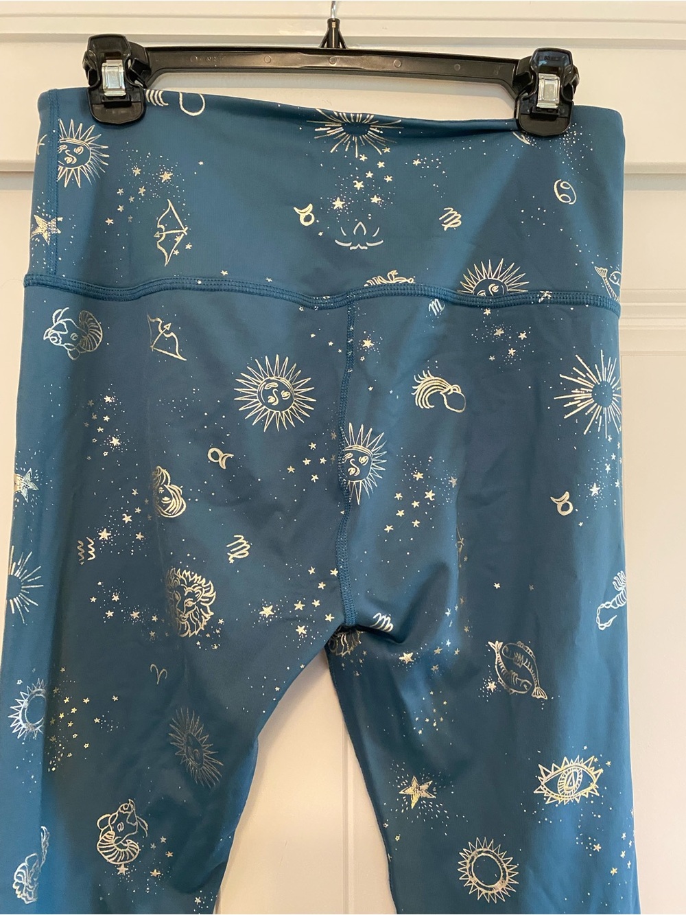 Women’s Beyond Yoga Constellation Stellar Blue with silver foil - Picture 4 of 6